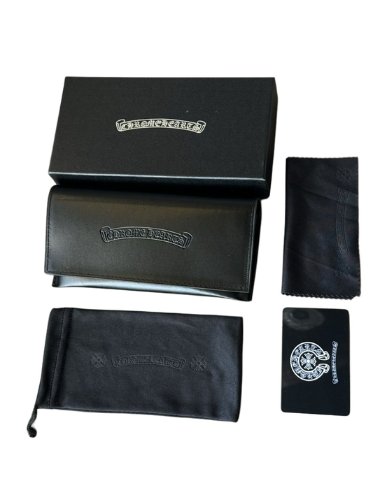 Lunora Case (black and chrome)