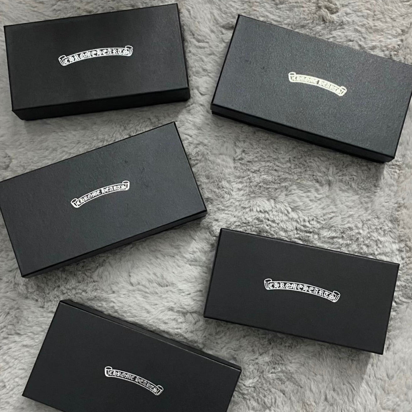 Lunora Case (black and chrome)